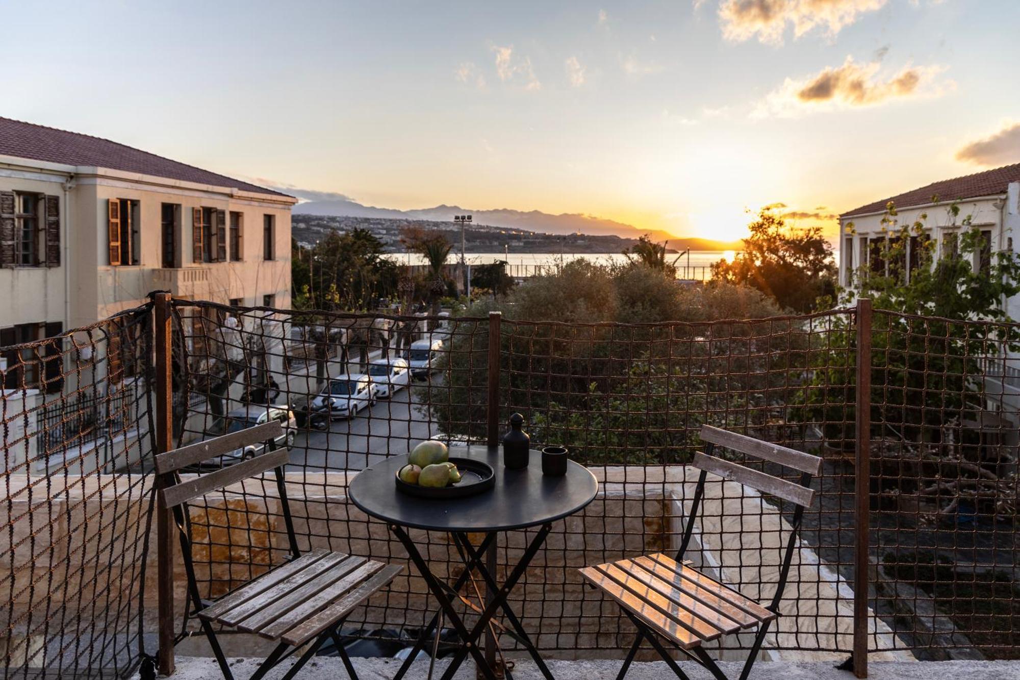 Amalen Suites Adults Only Rethymno  Bagian luar foto